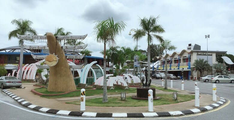 Dindings Pantai Desair Apartment By Dpd