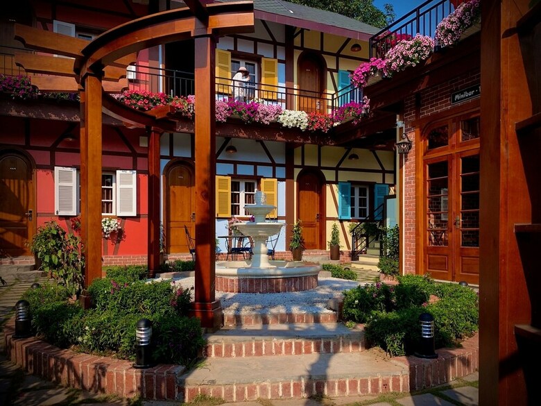 Aparthotel Little Colmar Boutique Homestay