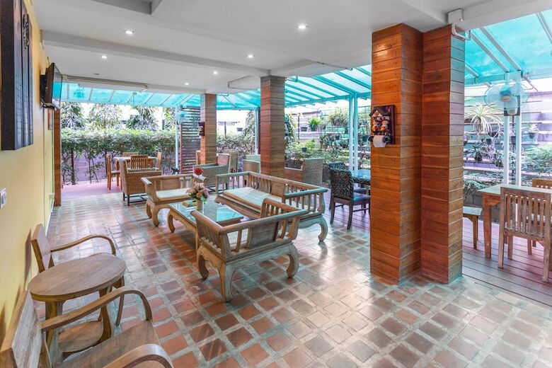 Oyo Yellow Tique Hotel