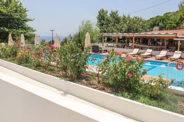 Aparthotel Zorbas Family House