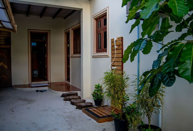 Hotel Kuri Beach View Inn