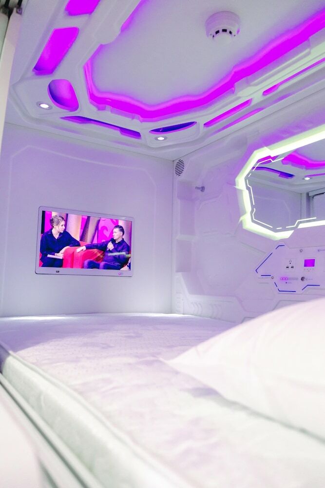 Makura Capsule Hotel