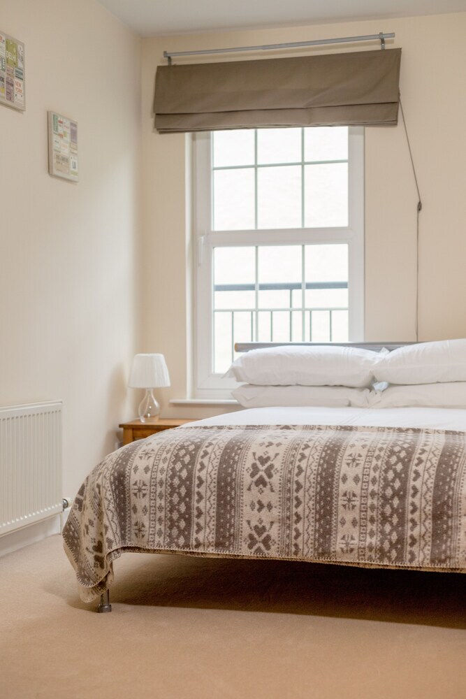 404 Dalry Gait Apartment 2