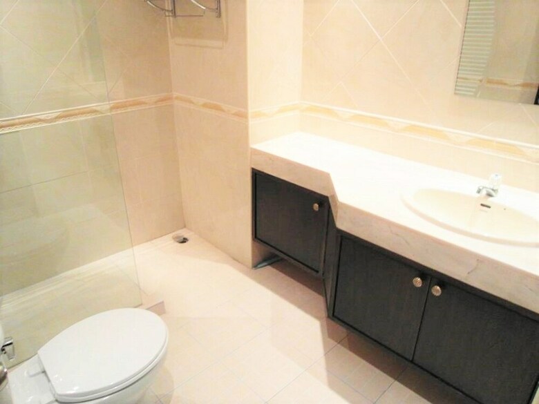 Residencia Large Studio Baan Suan Lalana