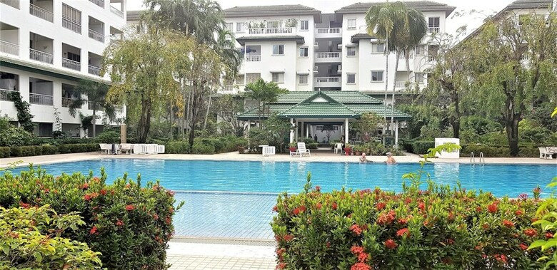 Residencia Large Studio Baan Suan Lalana
