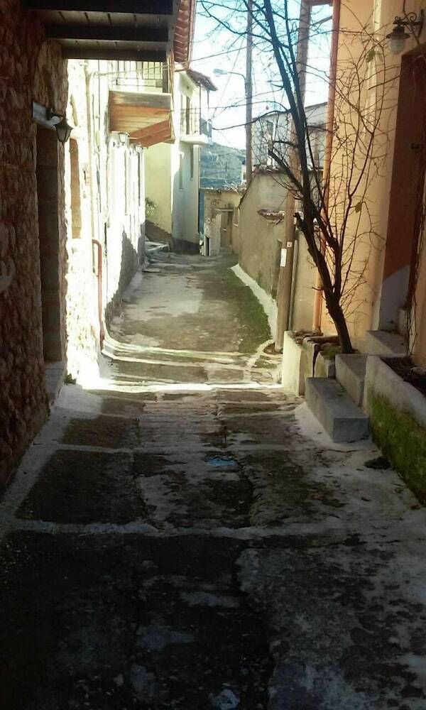 Traditional 2 Bedrooms House In Arachova Center