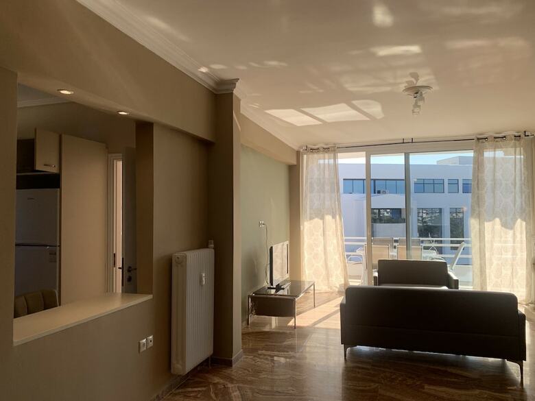 Spacious Renovated Apartment Marousi Kat