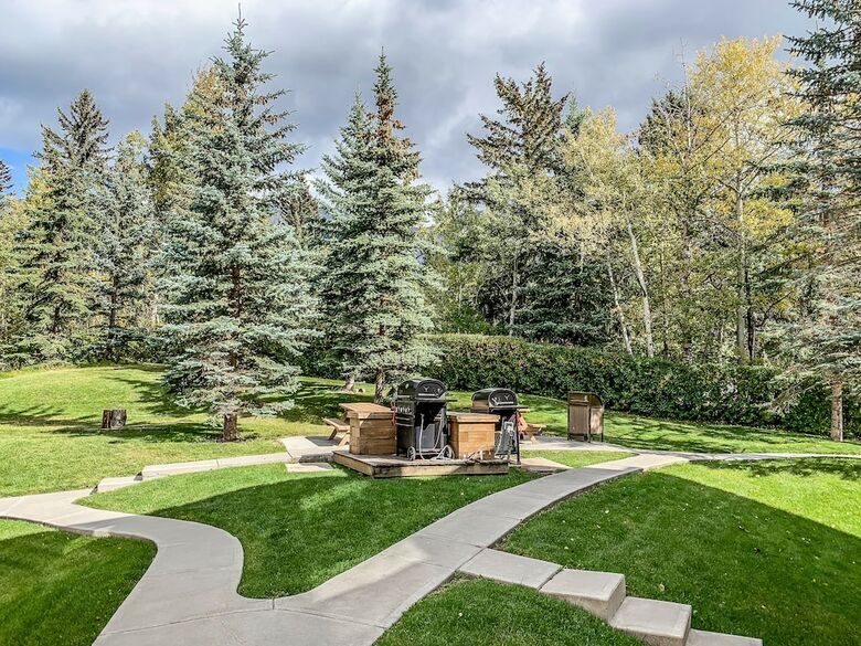 Posada Banff Boundary Lodge-mountain View Condo