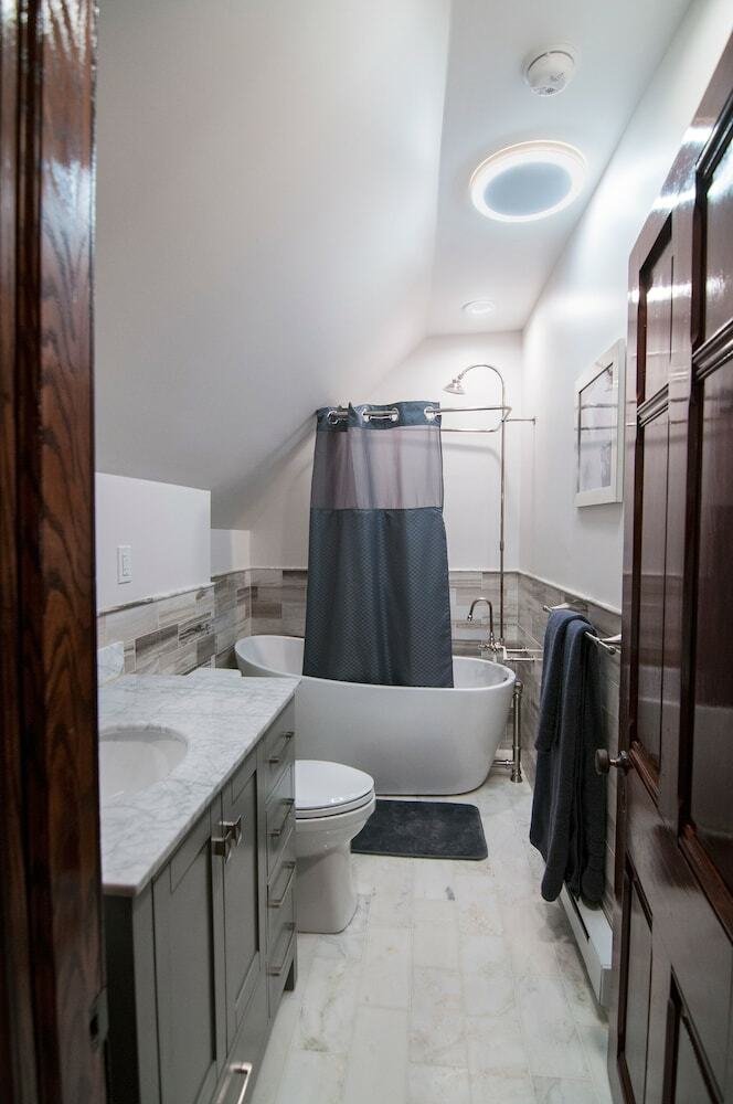 George Washington Wood Bed & Breakfast