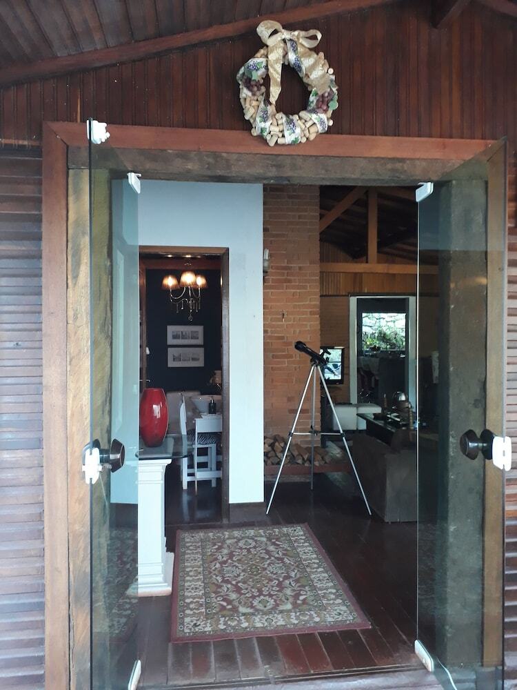 Casa de Valentina Com Espa�o Gourmet