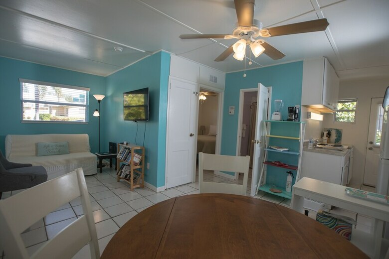 Apartamentos Indian Rocks Beach Suites