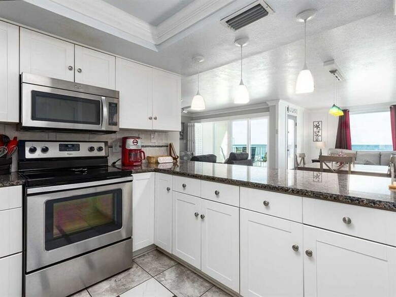 Castaways By Meyer Vacation Rentals