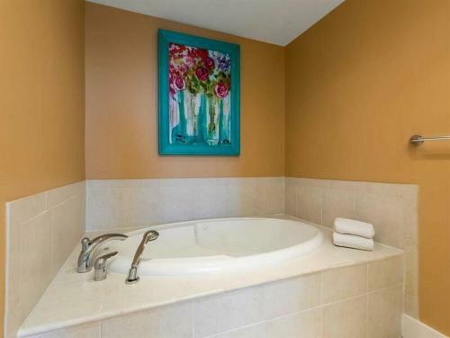 Island Tower By Meyer Vacation Rentals