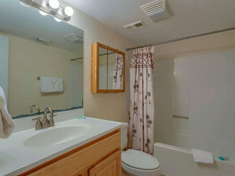Edgewater West By Meyer Vacation Rentals