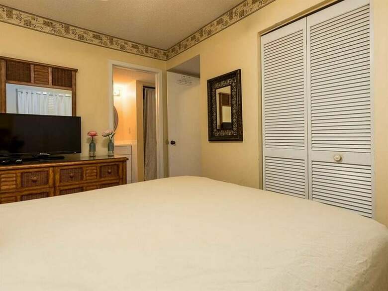 Seaside Beach & Racquet By Meyer Vacation Rentals