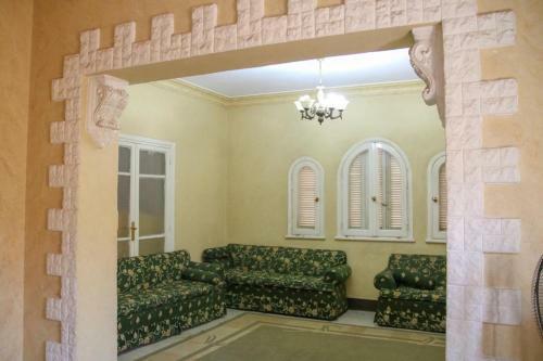 Three-bedroom Apartment At Nazlet El Semman