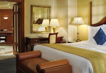 Cairo Marriott Hotel & Omar Khayyam Casino
