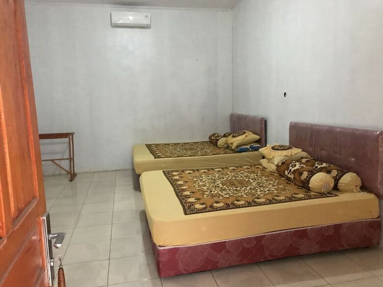 Hostal Oyo 2257 Pondok Alief