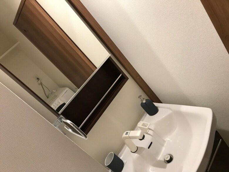 Local Hakata Apartment