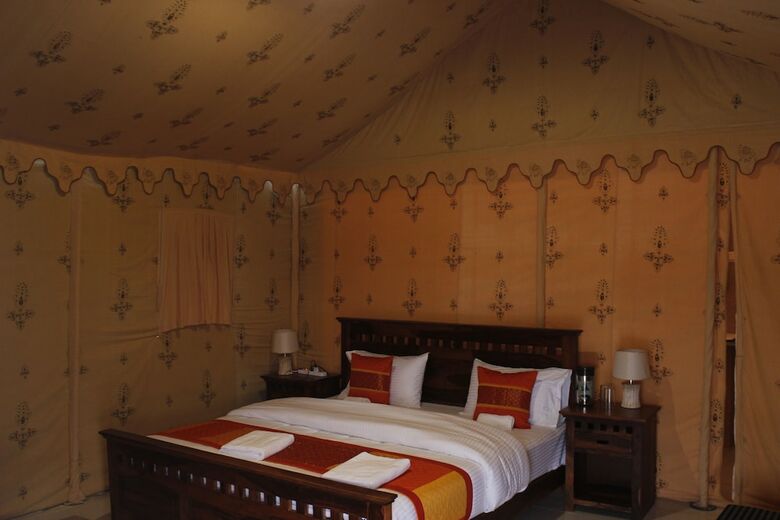 Hotel The Yellow Stone - Luxury Resort & Spa