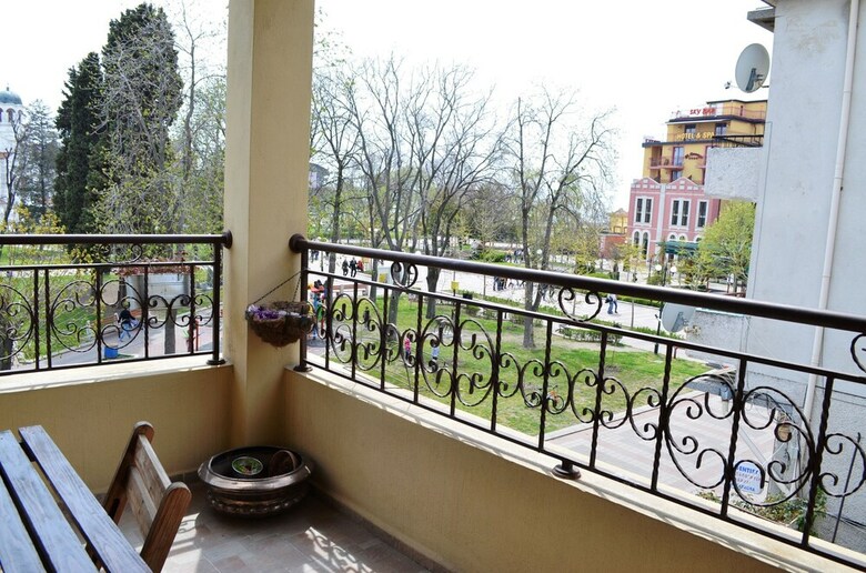 Fm Premium 1-bdr Apartment-art
