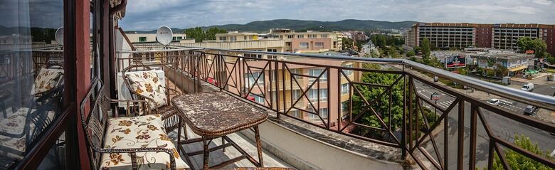 Fm Premium 1-bdr Apartment With Terrace-pacific