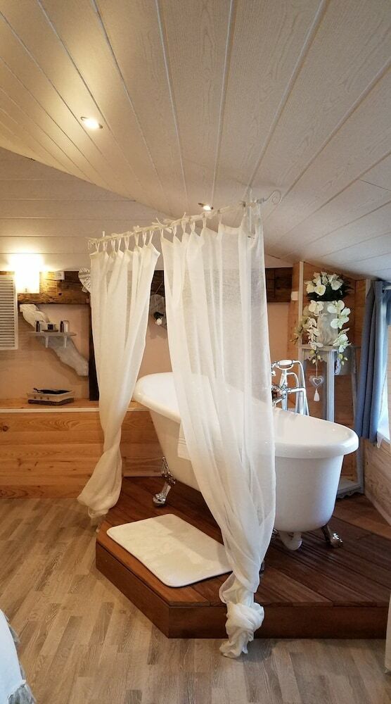Bed & Breakfast Le Moulin Des Tr�ans