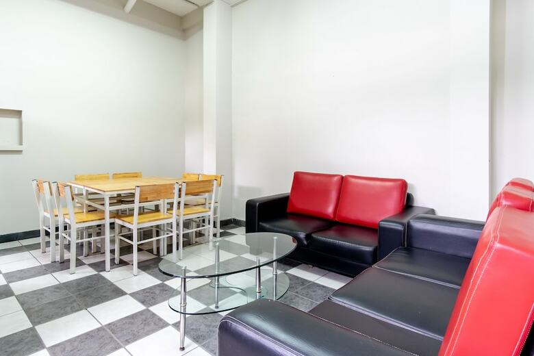 Hostal Spot On 2272 Citra Arcade Residence