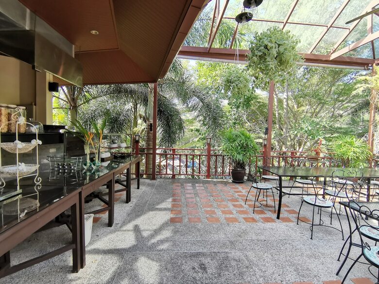 Hotel Thai Modern Resort & Spa