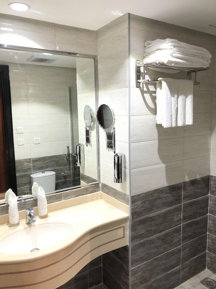 Zaha Al Madina Hotel 2