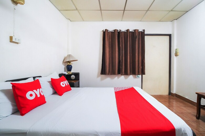 Oyo 654 Samanmit Inn Hotel
