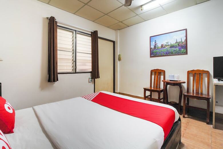Oyo 654 Samanmit Inn Hotel