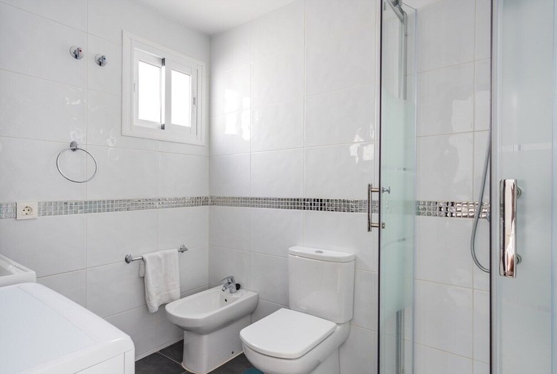 Large Apartment In Prime Location In Fuengirola Ref 98