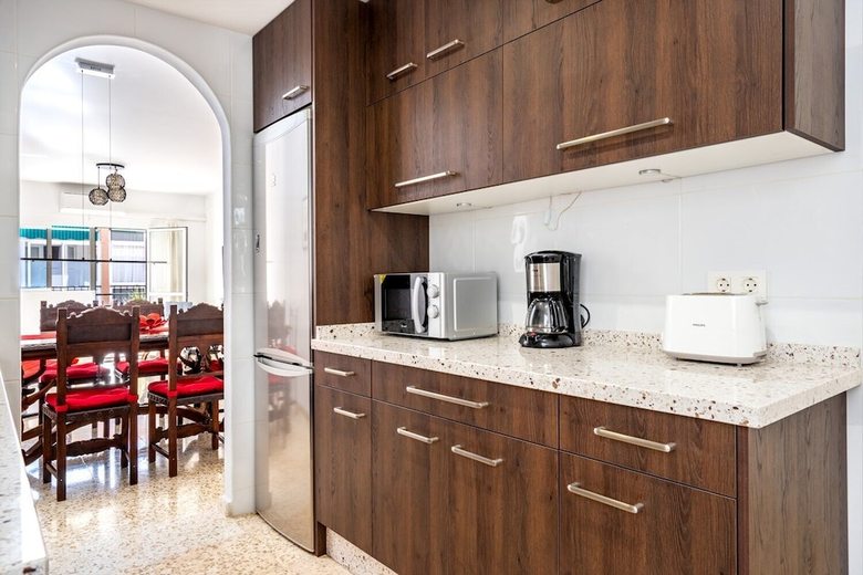 Large Apartment In Prime Location In Fuengirola Ref 98