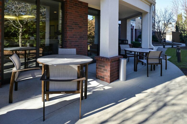 Hotel Courtyard By Marriott Milwaukee Brown Deer