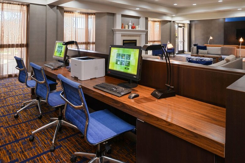 Hotel Courtyard By Marriott Milwaukee Brown Deer