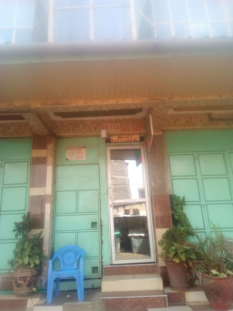 Hotel Sky Guest House