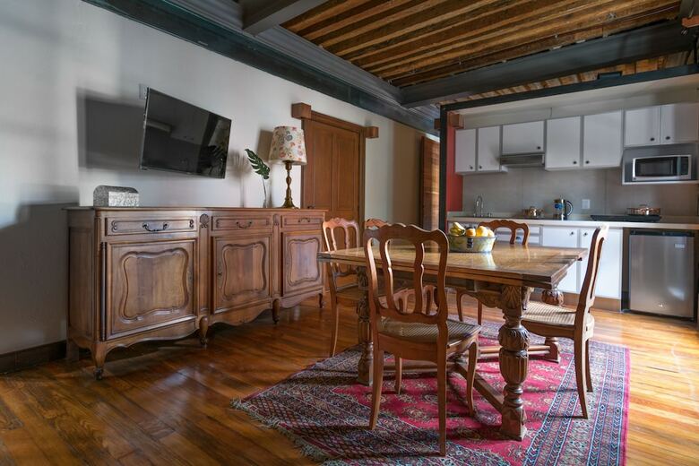 Apartamentos Casa Sauto Luxury Family Suites