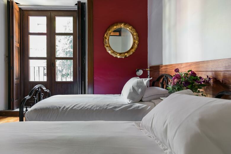 Apartamentos Casa Sauto Luxury Family Suites