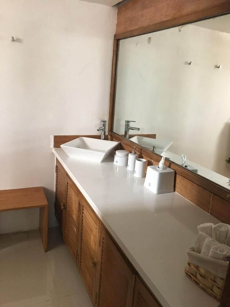Juub Acapulco, Exclusive Beachfront Apartment