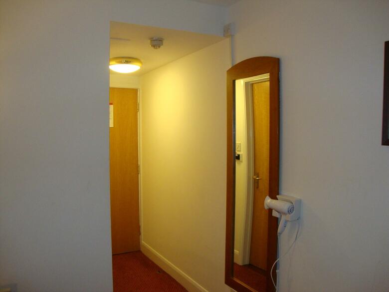Waterloo Hub Hotel & Suites