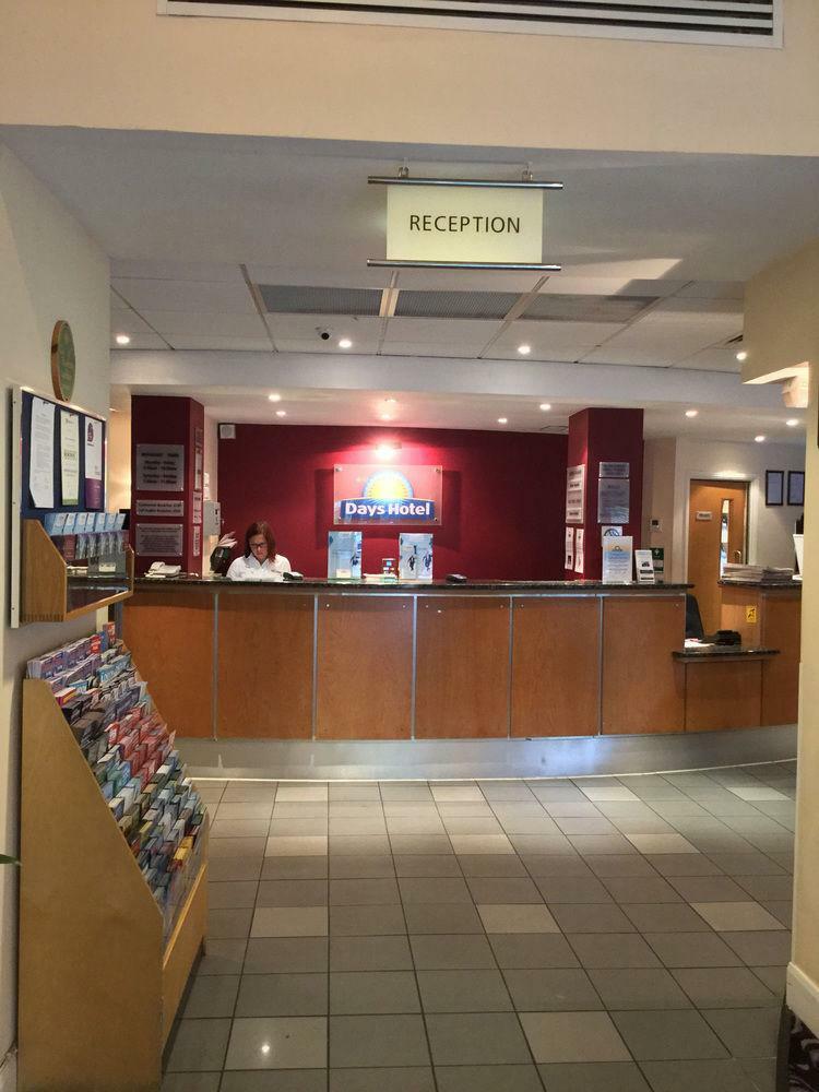 Waterloo Hub Hotel & Suites