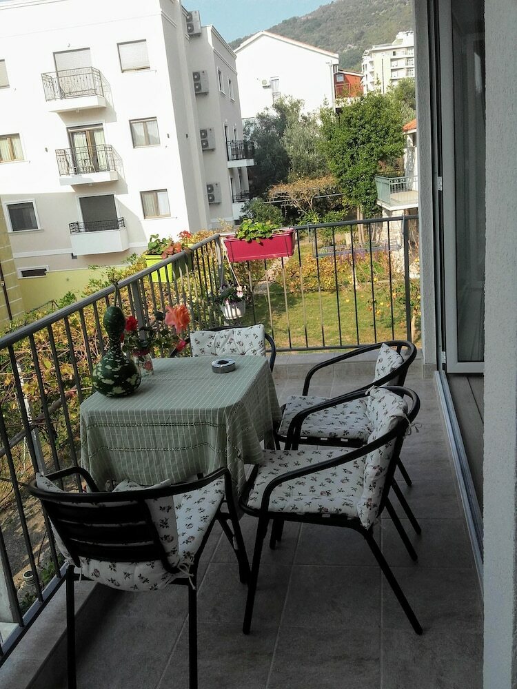 Apartamentos Guest House Djonovic
