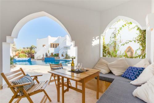 Red C Villas
