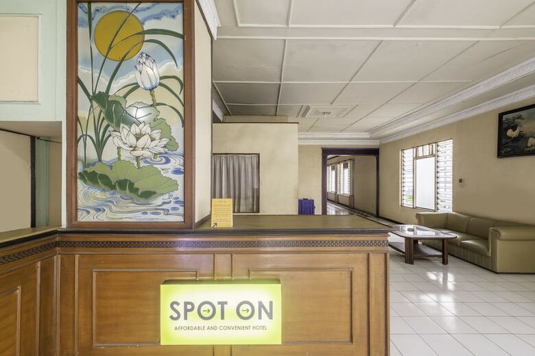 Hostal Spot On 2341 Hotel Padjajaran 2