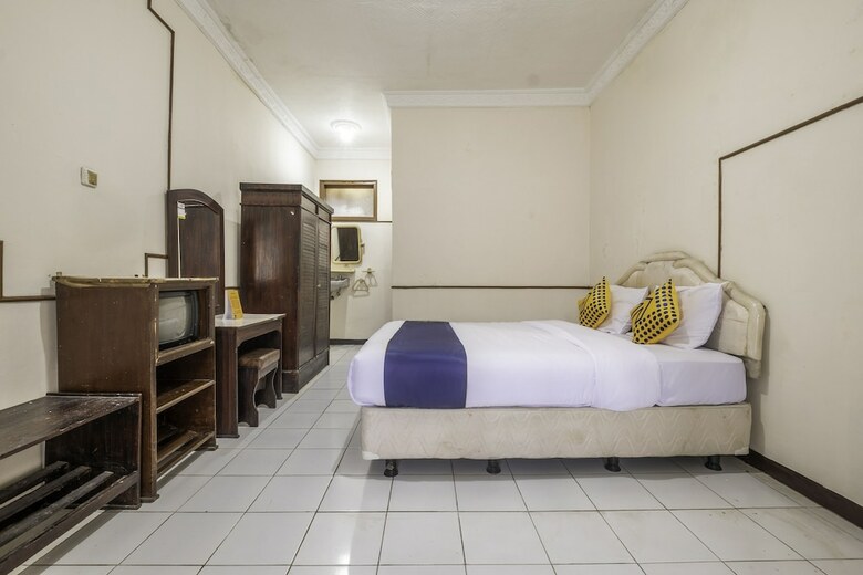 Hostal Spot On 2341 Hotel Padjajaran 2