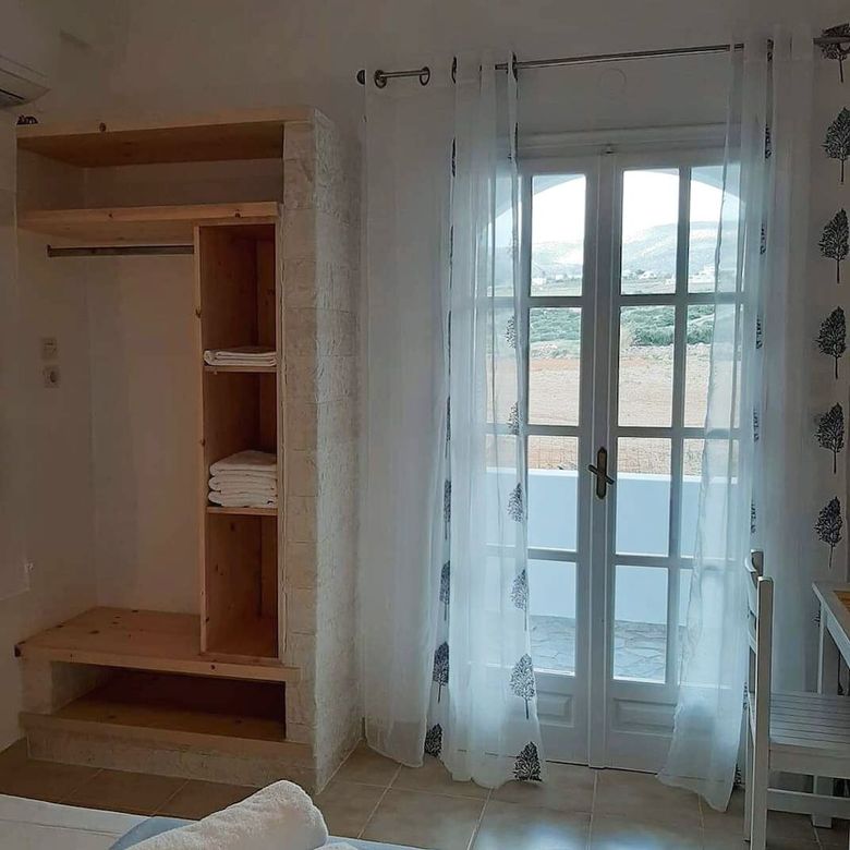 Paros King Luxury Apartments