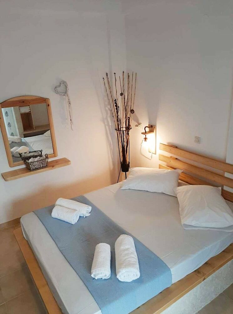 Paros King Luxury Apartments