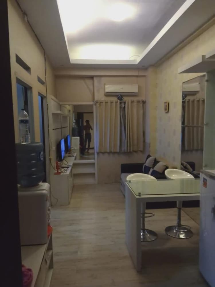 Hotel The Suites Metro Ananda Home