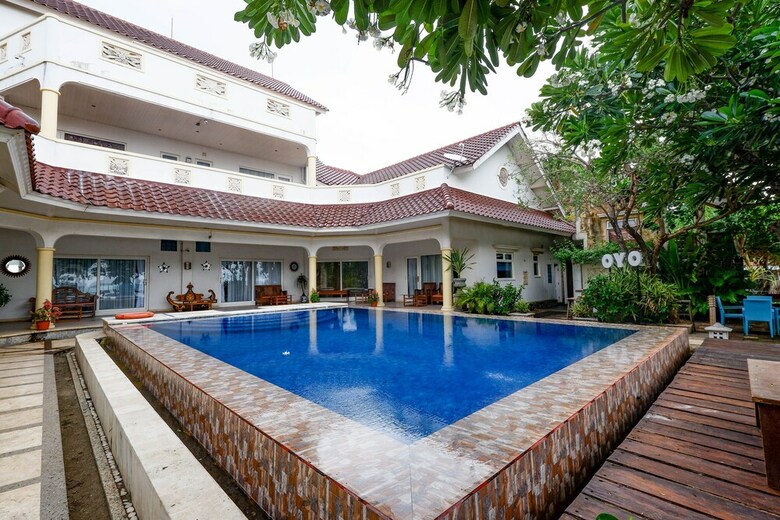 Hotel Oyo 2359 Bayfront Karnadia